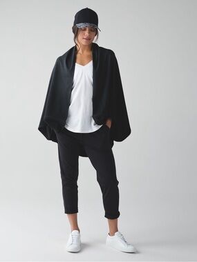 lululemon athletica mindful wrap one size